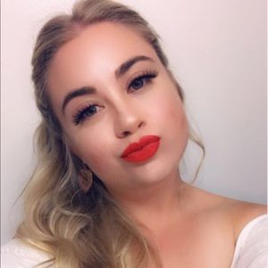 Meet your Posher, Amanda